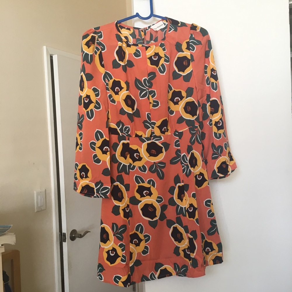 NWT Forever 21 Medium Floral Bell Sleeve dress - Picture 4 of 8